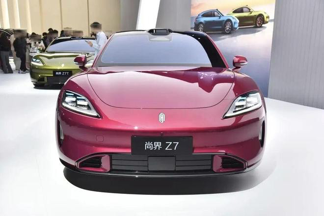 我觉得尚界Z7/Z7T最大卖点还是颜值和氛围感，尚界Z7随行美容舱，尤其Z7T