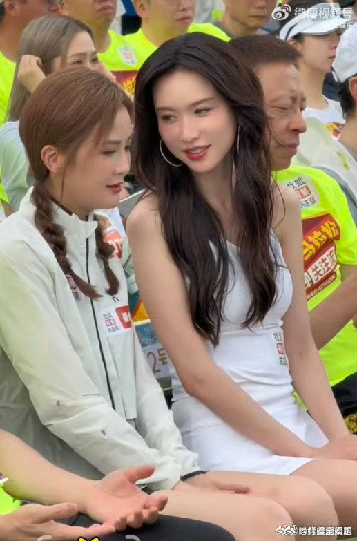 林志玲52岁生图状态林志玲阿sa热聊林志玲52岁生图好奇她们热聊的小秘密，林志玲