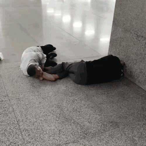 今天的猪蹄咋这么咸呢。