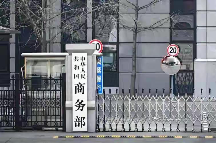 美国郁闷到了极点，为什么别人都不还手，中国老是还手呢？准备好。这篇开头已经很有画