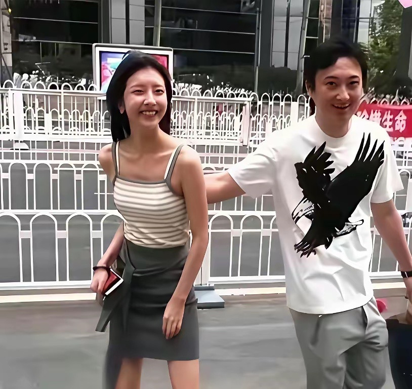 王思聪那么多女友，唯独北京舞蹈学院的豆得儿，被说是真爱