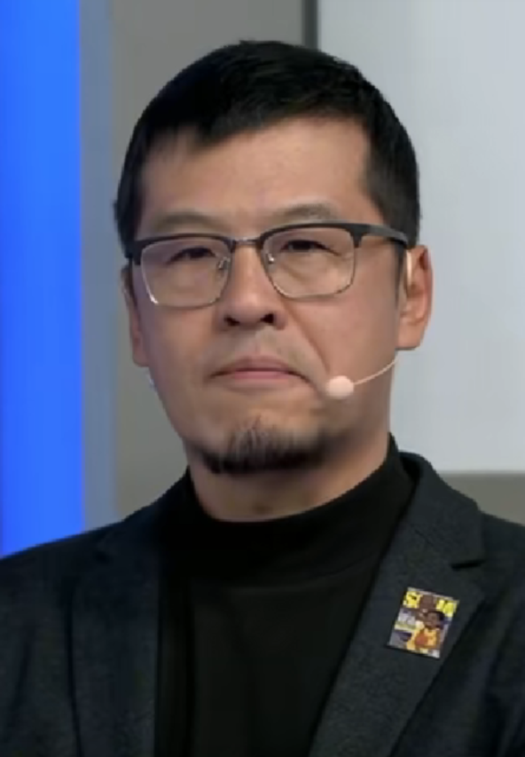 【中国男篮客场击败日本，赛后大嘴杨毅略带嘲讽式点评本场比赛。】杨毅说:这是一场跌