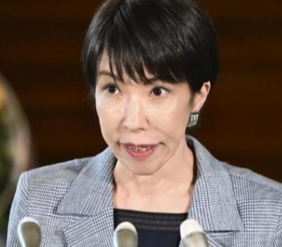 你想想，稀土卡脖子的时候日本没慌，航母下水的时候日本没怕，怎么汽车销量被超了，整