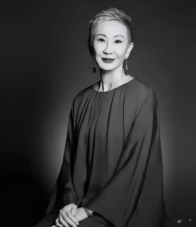 杜可风悼念施南生，这几行字看得人心里一紧。“痛失了一位对生活与创作的灵魂”，这