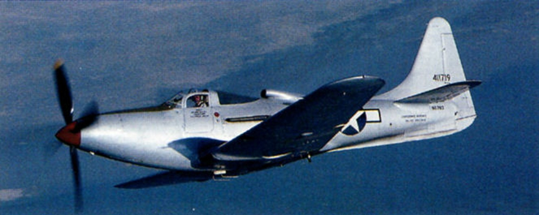 分享圖片：美國貝爾P-63“眼鏡王蛇”戰鬥機