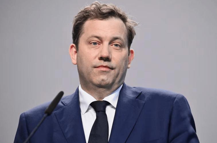 德国财政部长访华归来急发声：如果德国车厂还误以为能继续依赖柴油和汽油车，几年后必