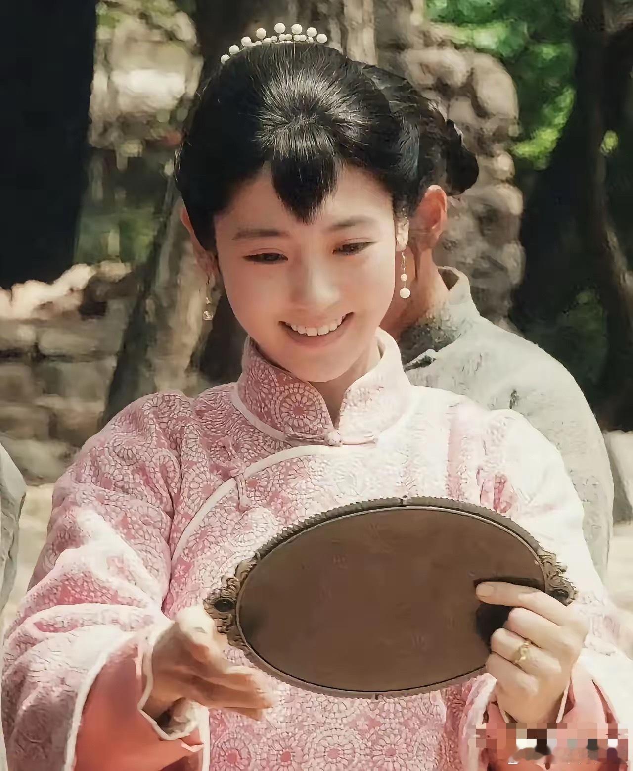 这两天看了生万物，总结一下剧中的方言：1、土匪都是马子。2、做饭都是办饭。3、打