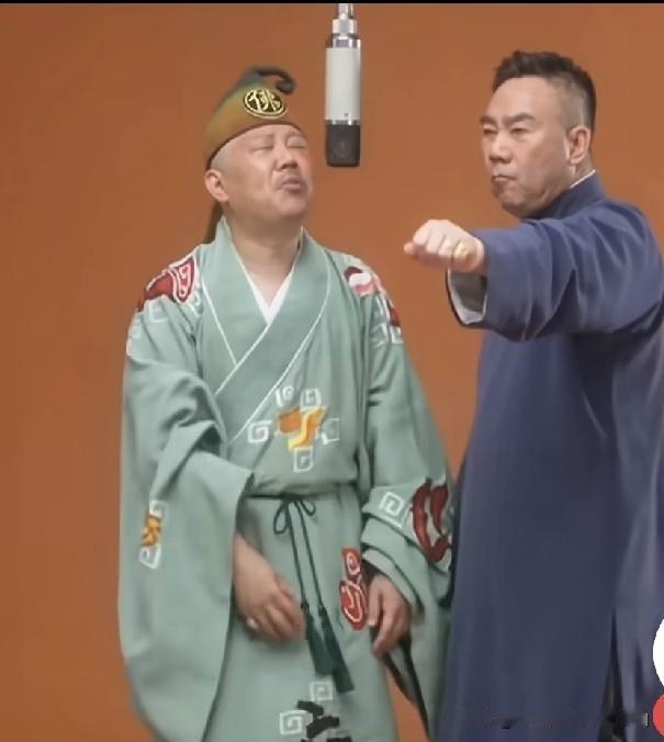 有人靠AI在抖音上做了海河战神杨老五和郭德纲的相关内容，这俩人的视频实在是太有意