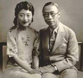 1922年5月，刚在皇宫安装了电话的溥仪，心血来潮，翻着电话簿到处给人打电话玩，