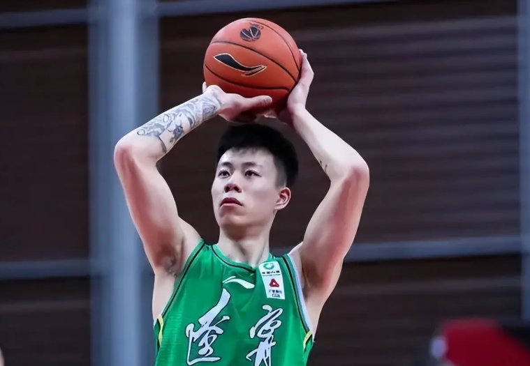 张镇麟离队，辽宁队1人成为了最大受益者！