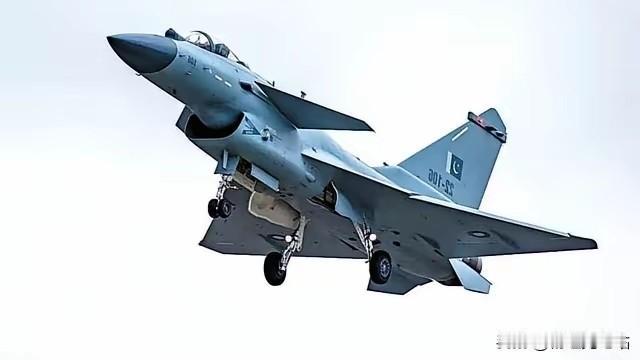 沙出钱、中出装备、巴出魄力！中东权力格局，彻底改写！中东地缘棋局，正迎来前