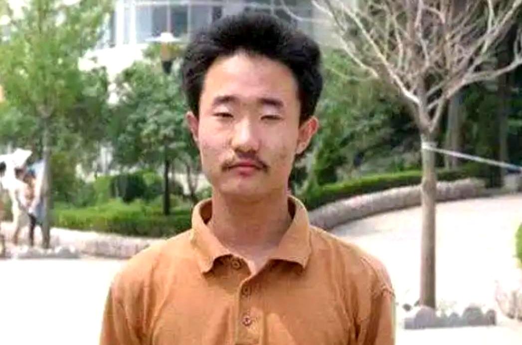 749分差1分满分的状元，当年被全网群嘲长相？结果他活成了爽文男主！2004