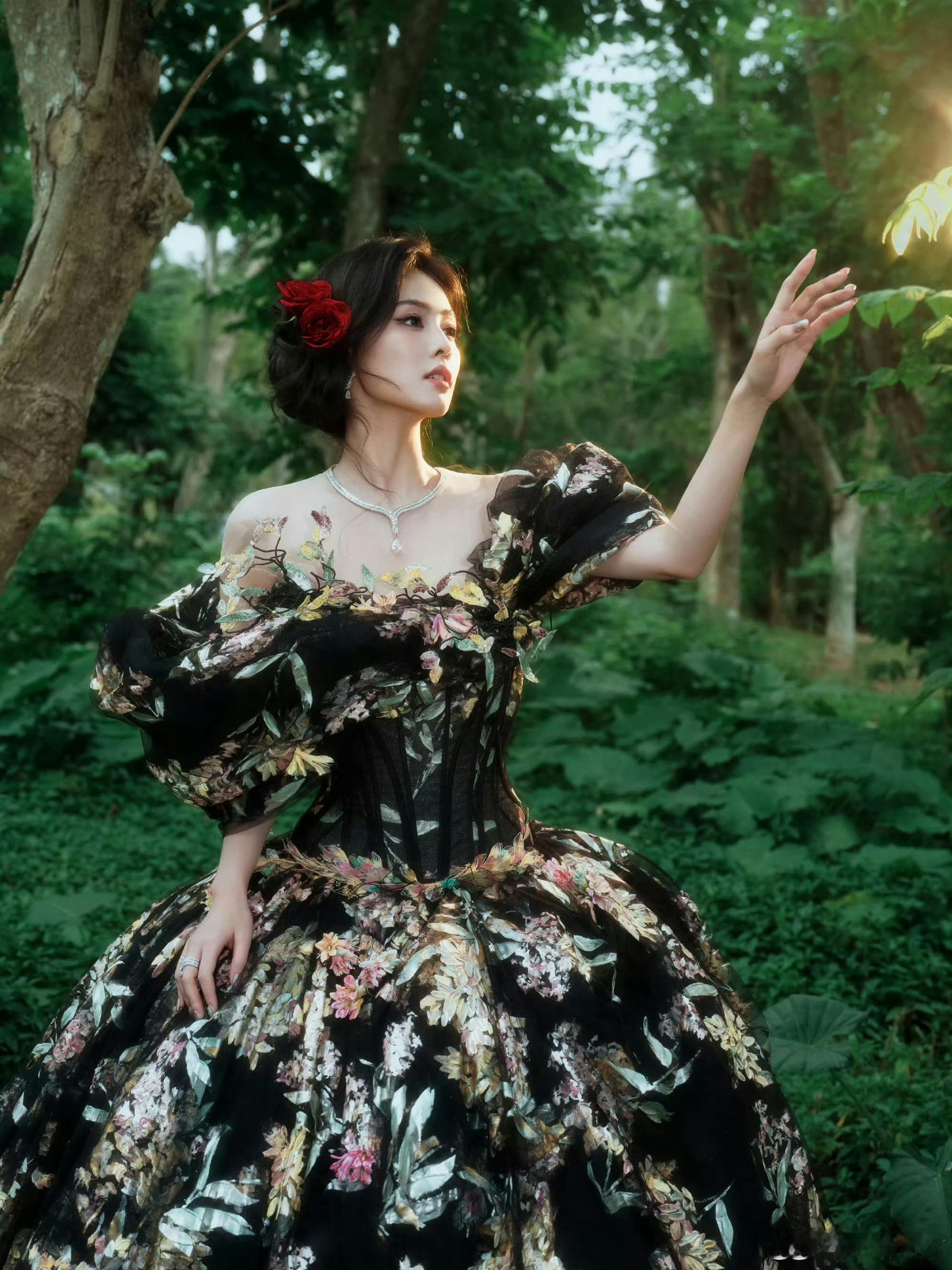 白鹿和田曦薇的造型师是内奸吗