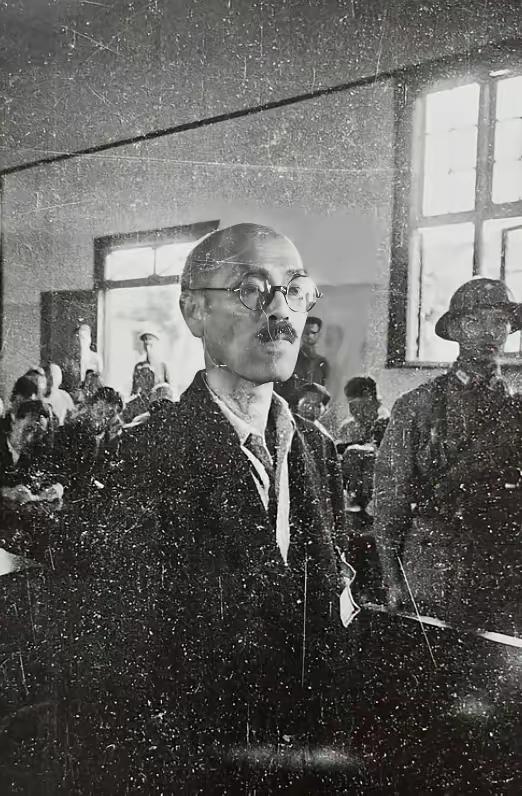 1945年，日本战败投降，蒋介石特别对何应钦交代：别人我不管，酒井隆这个战犯必须