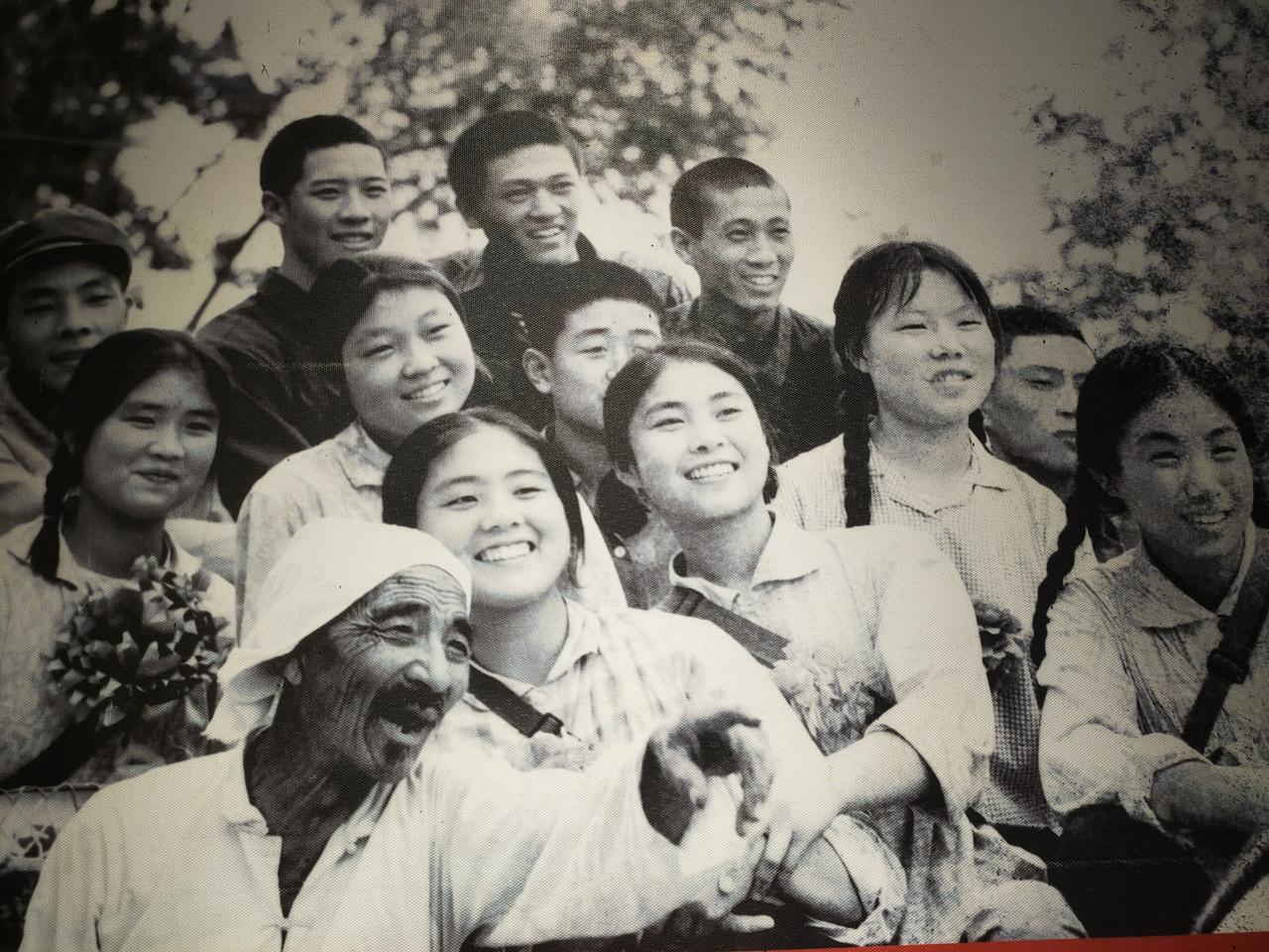 发现没有，现在遇到提拔重用去乡镇任职，年轻人争着去，而四十左右的都不愿意去工作
