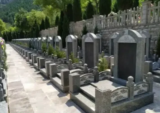 “好心变被告？”海南琼海，男子帮重病的堂哥垫付医疗费，堂哥离世后，他又跑前跑后帮