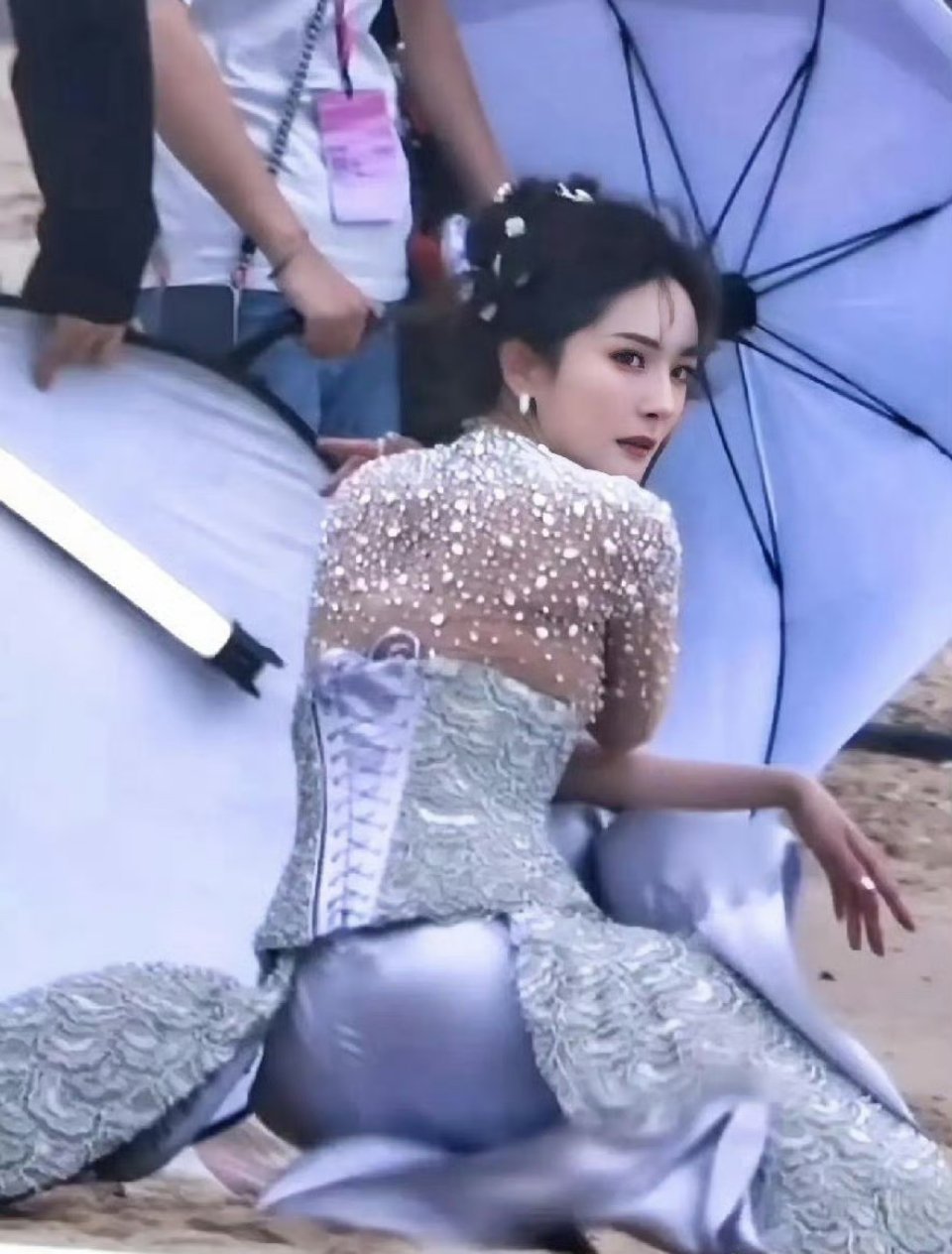 事实证明，杨幂没有垫臀，有点分析能力的人都能看出来。只是她的身材太好，让黑粉们嫉