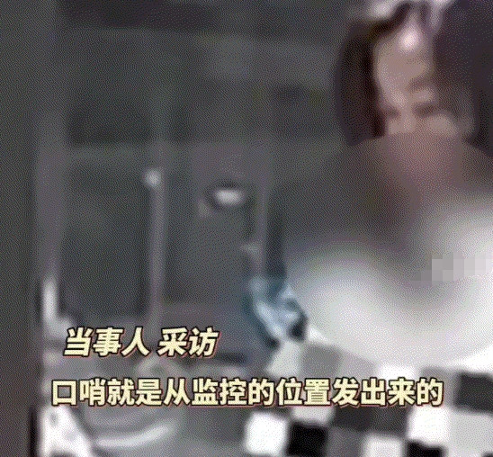江苏，一女子晚上十一点去自家阳台看小猫，不料这期间，女子发现家中传来吹口哨的声音