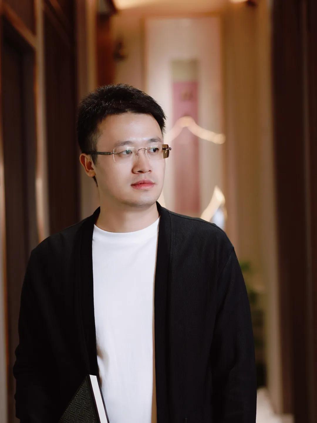 太厉害！39岁的杨科云成为中书协最年轻的理事。1987年出生的他，在2023年广
