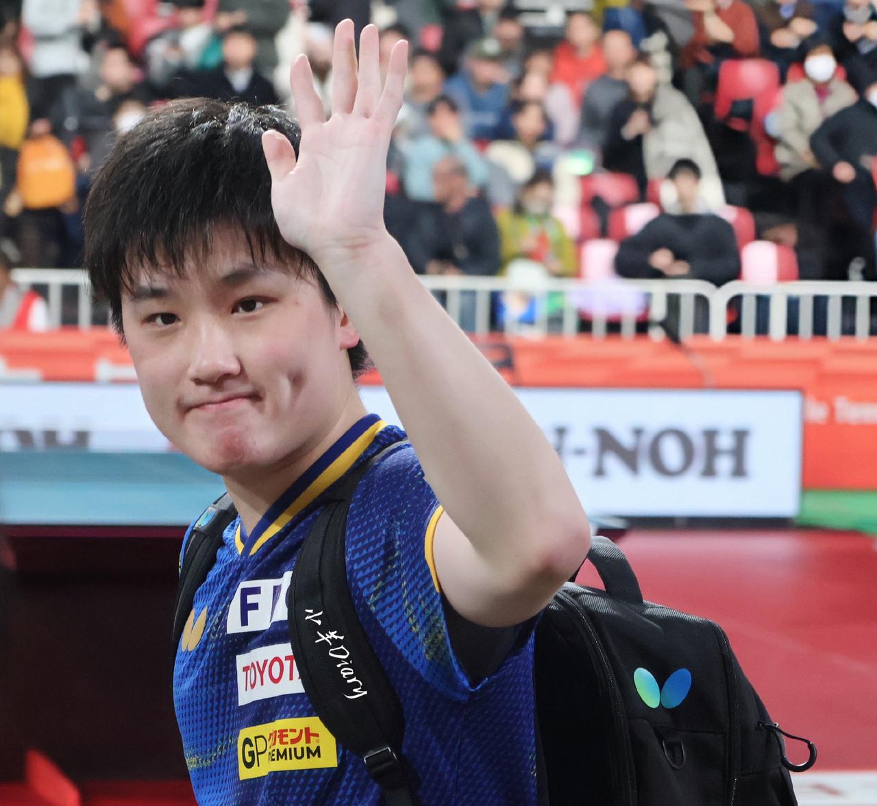 张本智和说自己22岁了，把所有球迷给整破防了，他熬走了张继科、马龙和樊振东，结果