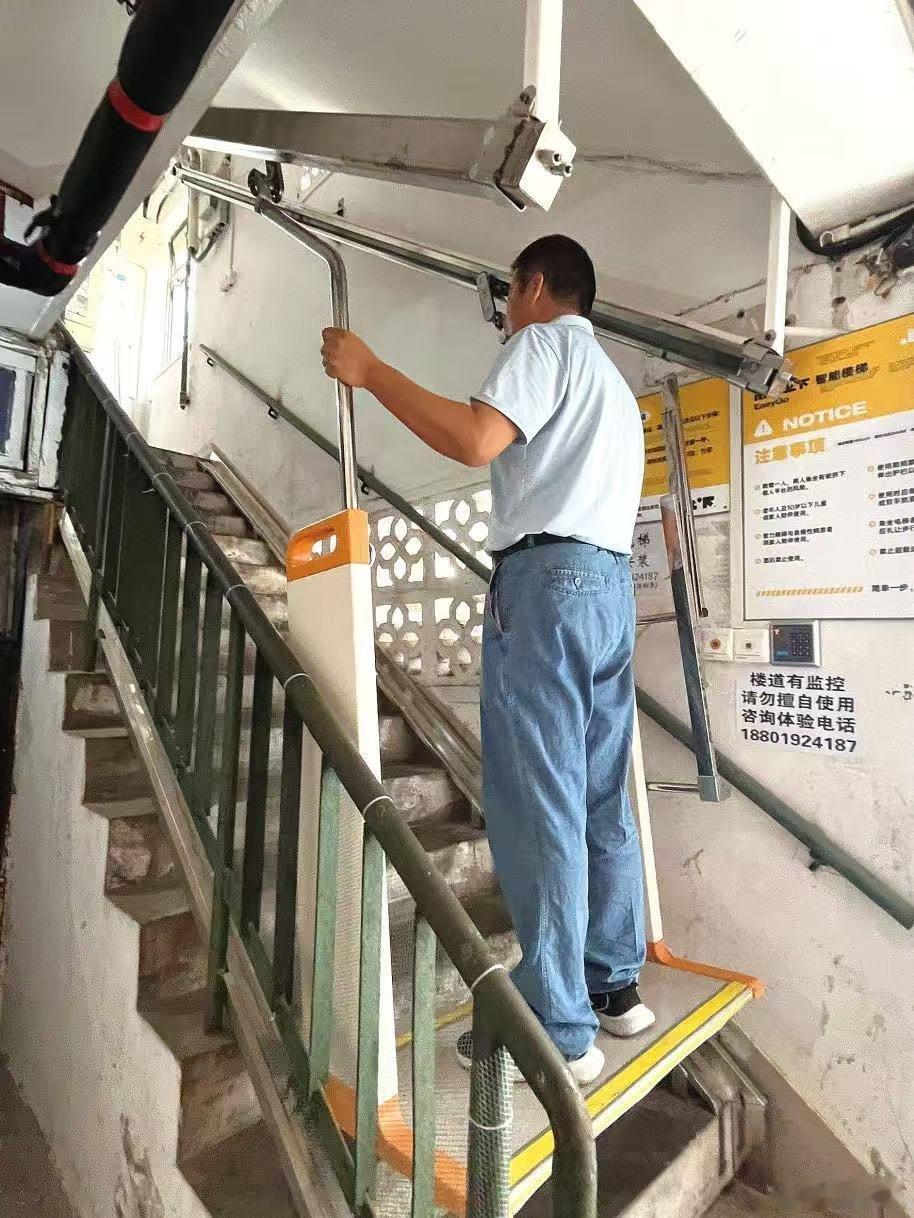 老楼装电梯一周+9万一周时间，9万元，就能为老楼装上电梯。你心动吗？最近，杨浦区