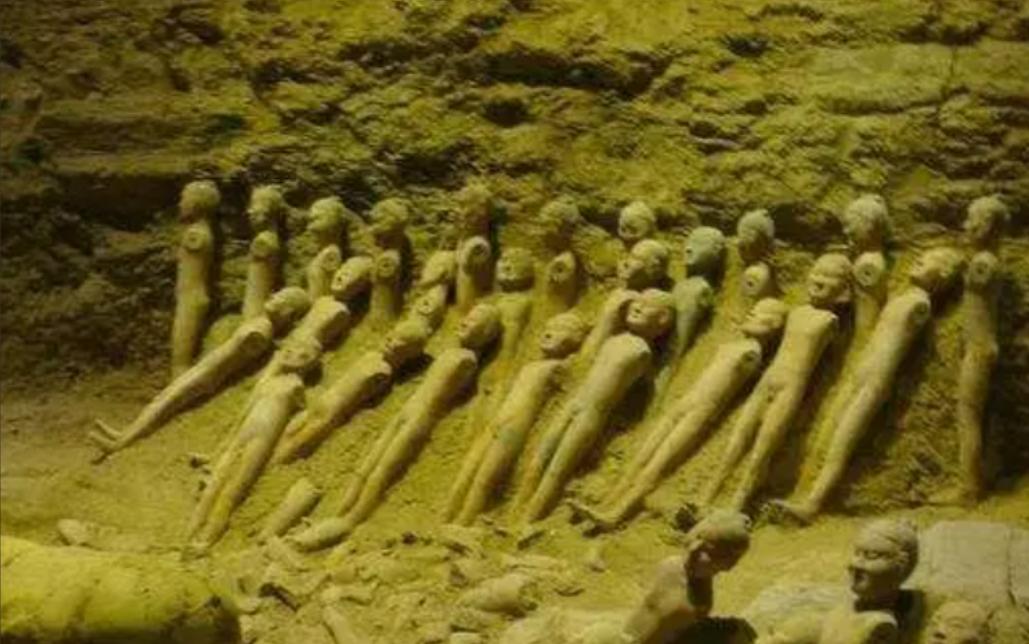 “这简直是丧尽天良，没有人性！”1976年，西安挖出秦始皇女儿墓，墓中惨状，就连