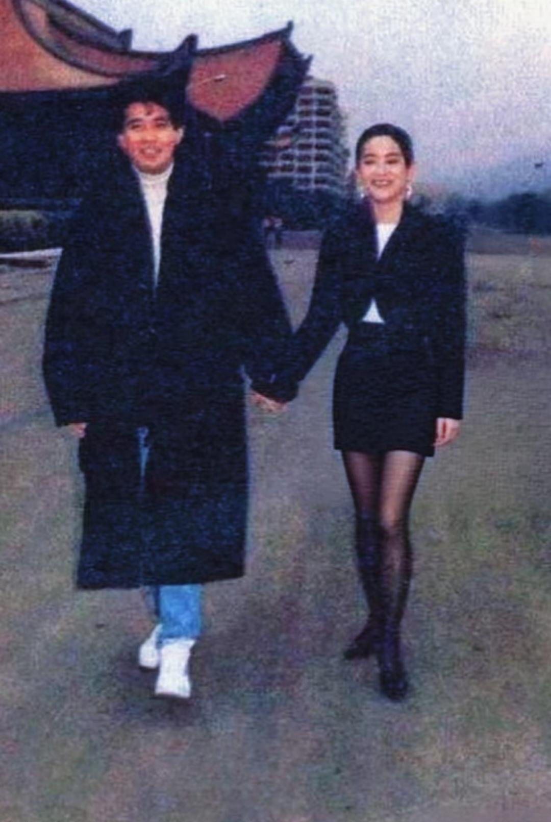 当年不管是身高长相，还是穿衣打扮，两个人都是绝配的！两个人最后没能在一起只能说