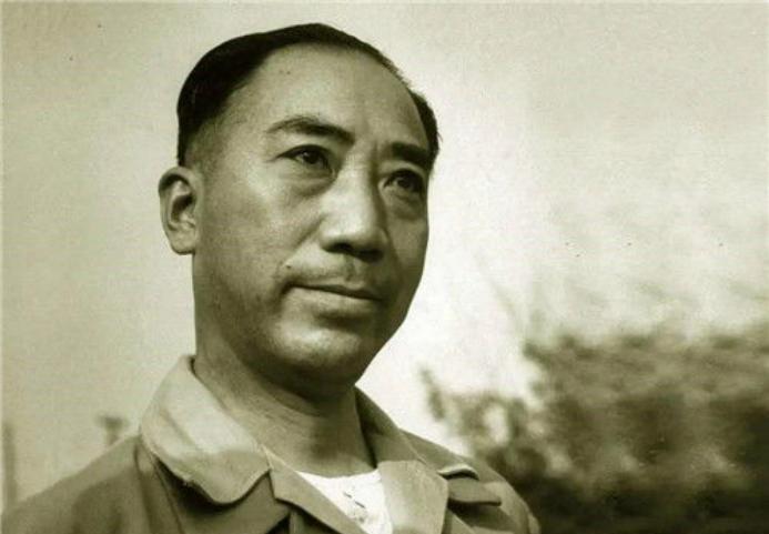 1945年，戴笠邀请50名汉奸吃饭，待众人吃完后，他突然说道：现在公布逮捕名单！