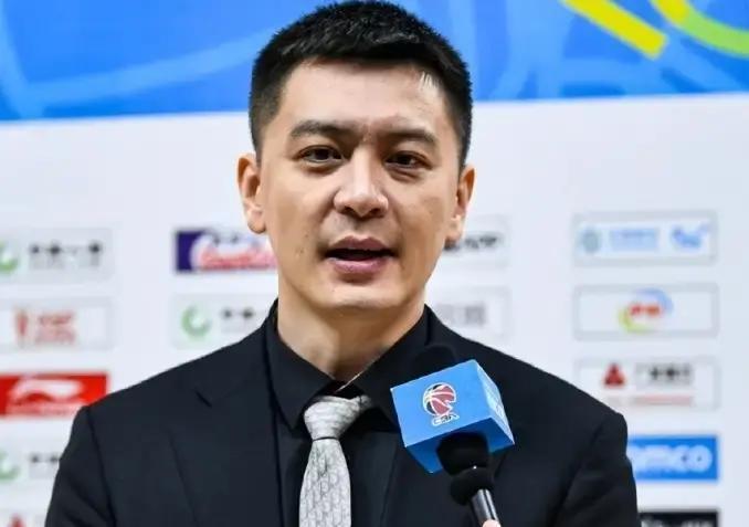 威尔斯拉伤7天，辽宁要崩？股二头肌轻度拉伤，官方给7到10天。锋线少一把刀