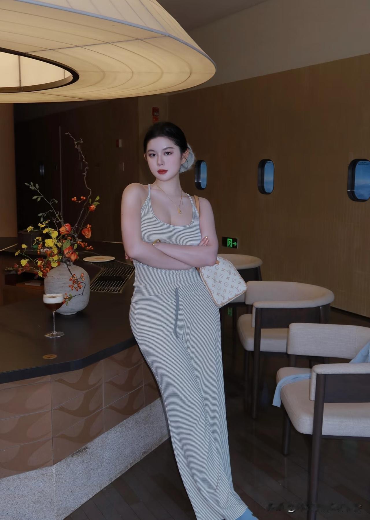 室内拍摄写真留念摆拍摆拍日常拍照写真写真拍照高级感外景写真室内