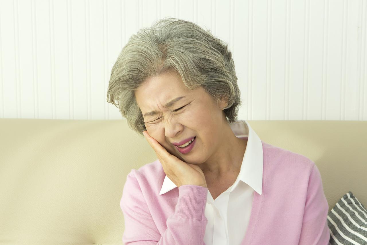 “睡前刷牙”是错的？医生忠告：不想牙齿提前坏掉，刷牙留心这几点上周门诊接待了3