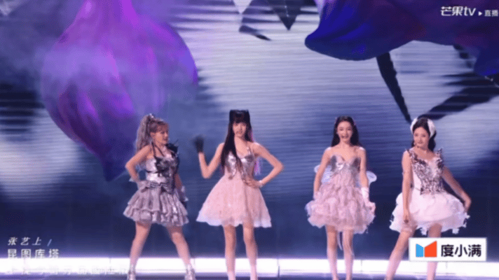 代斯绝美特写镜头代斯好像芭比公主代斯的特写镜头每一帧都能截下来当壁纸。不是修图