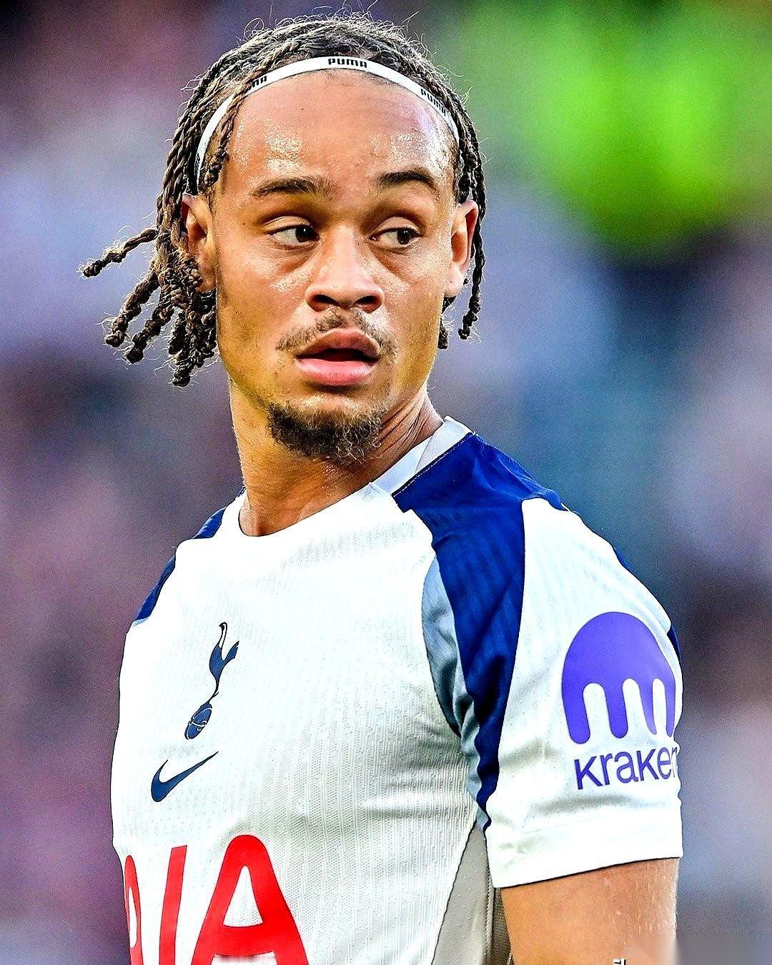 7分钟上场72分钟被换下！7000万水货上演英超最惨“公开处刑”