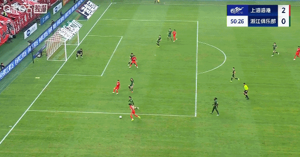 上海海港的王燊超在对浙江队比赛中这脚世界波或许就决定了本赛季冠军的归宿。在比赛