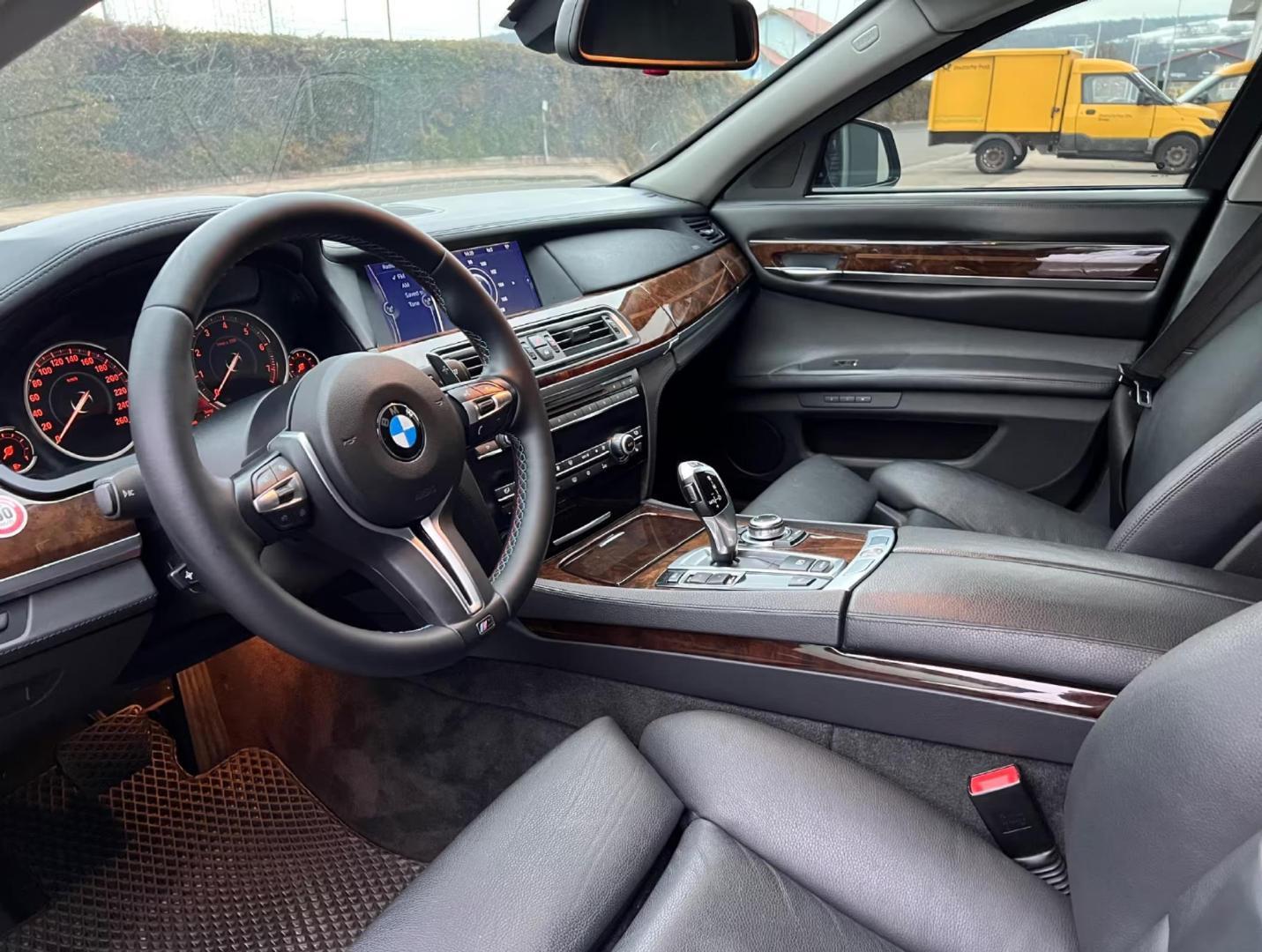 防弹车BMW750LiHIGHSECURITY，防弹等级VR7的宝马7系