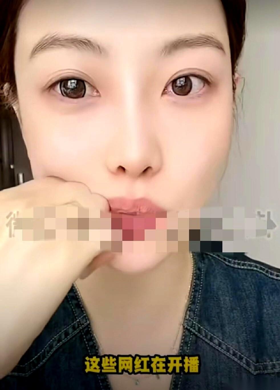 10分钟的路，我硬生生在车里憋了一个多小时。车窗外全是举着手机、两眼放光往死里