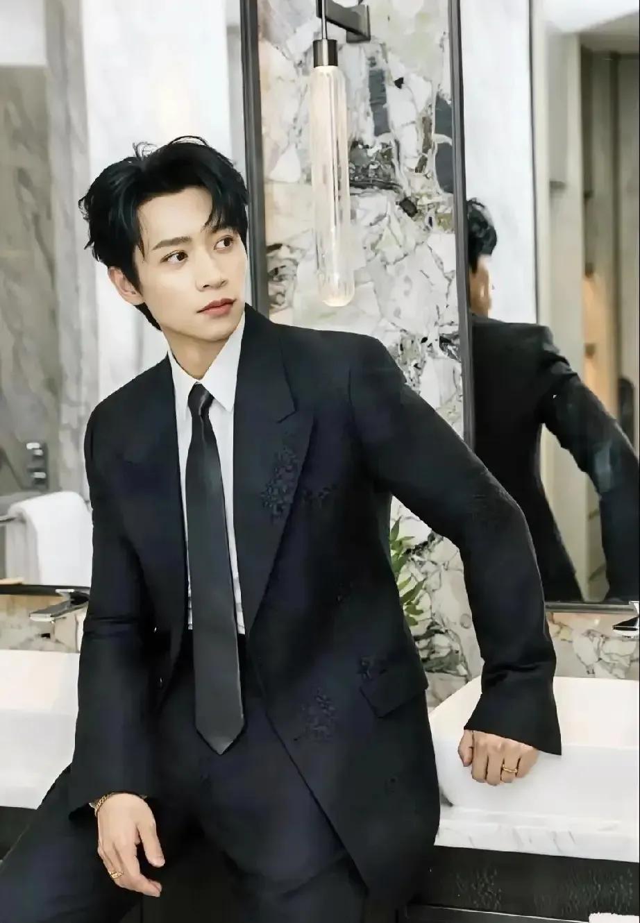 万般皆是命，半点不由人，业务人品双优的魏晨为什么一直不温不火说起魏晨，很多人会