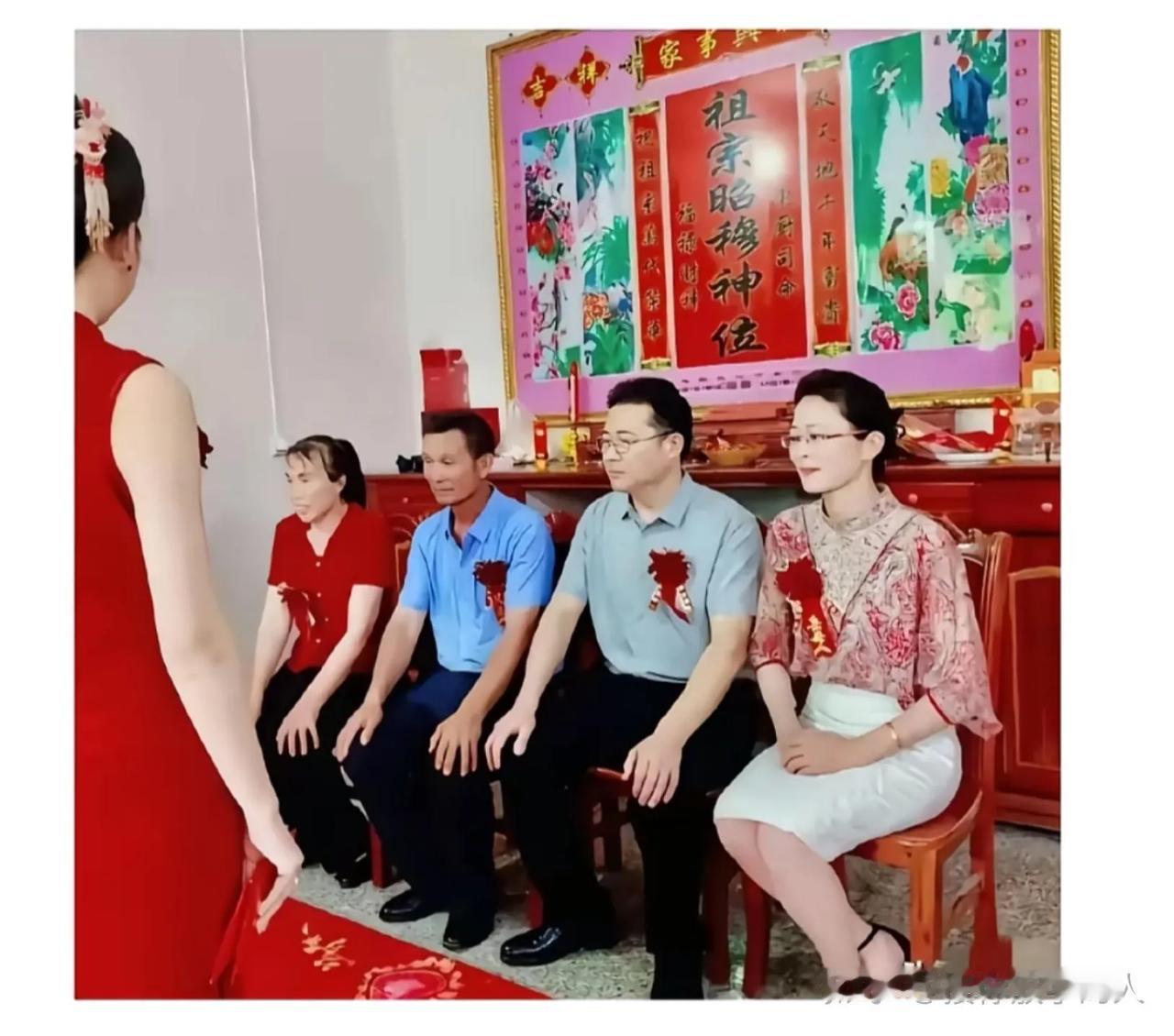 事实证明，农村人拿锄头种地的父母不戴眼镜，没有近视。高干坐办公室的父母都近视了