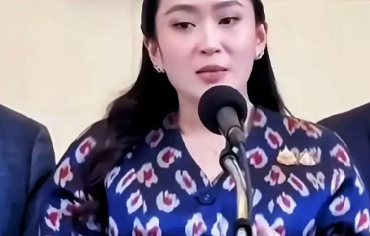 佩通坦总理继续干下去了！今日上午8时30分，泰国议会对佩通坦总理的职务不信任案进