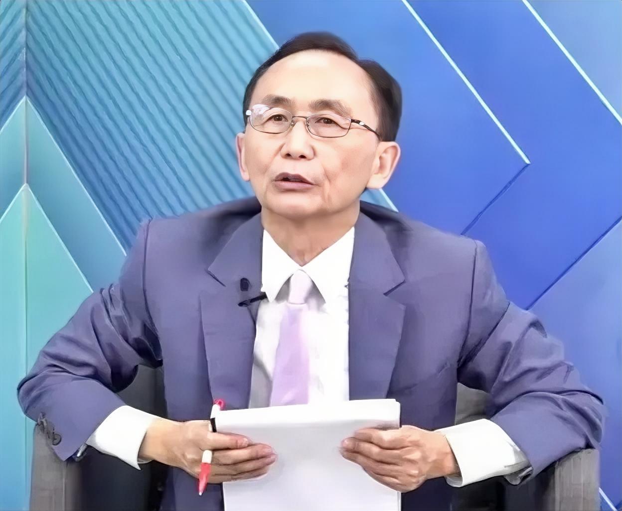 台湾名嘴吴子嘉在8月3日晚的节目中，怒斥国民党没有一个人为蒋万安被绿营提告表示抗