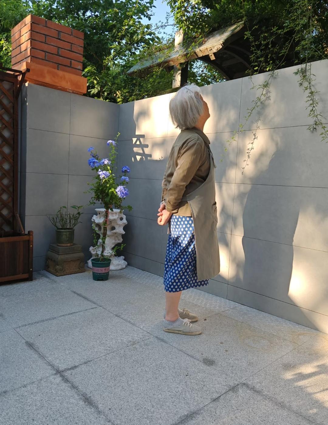 真没想到，都年过60岁的人了，昨天竟然跟老伴吵翻了!起因是老伴想用我俩辛苦一辈