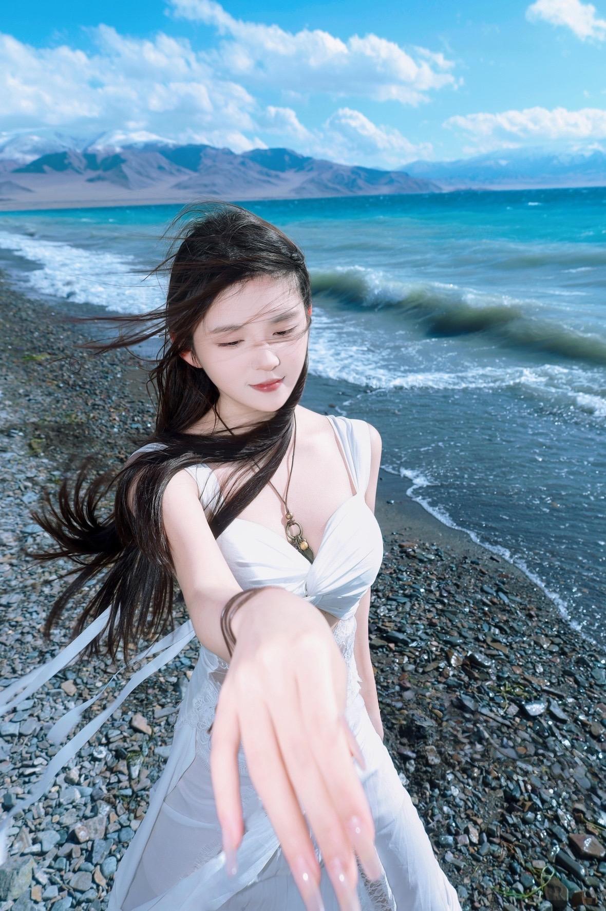 当一只白高鲑  住进赛里木