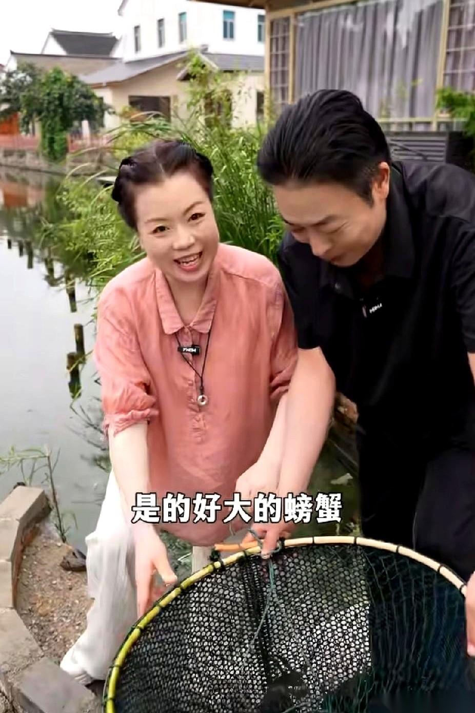 “还准备诛九族！”柴桑大姐在直播间，声音陡然拔高，眼睛死死盯着镜头。“我儿子怎