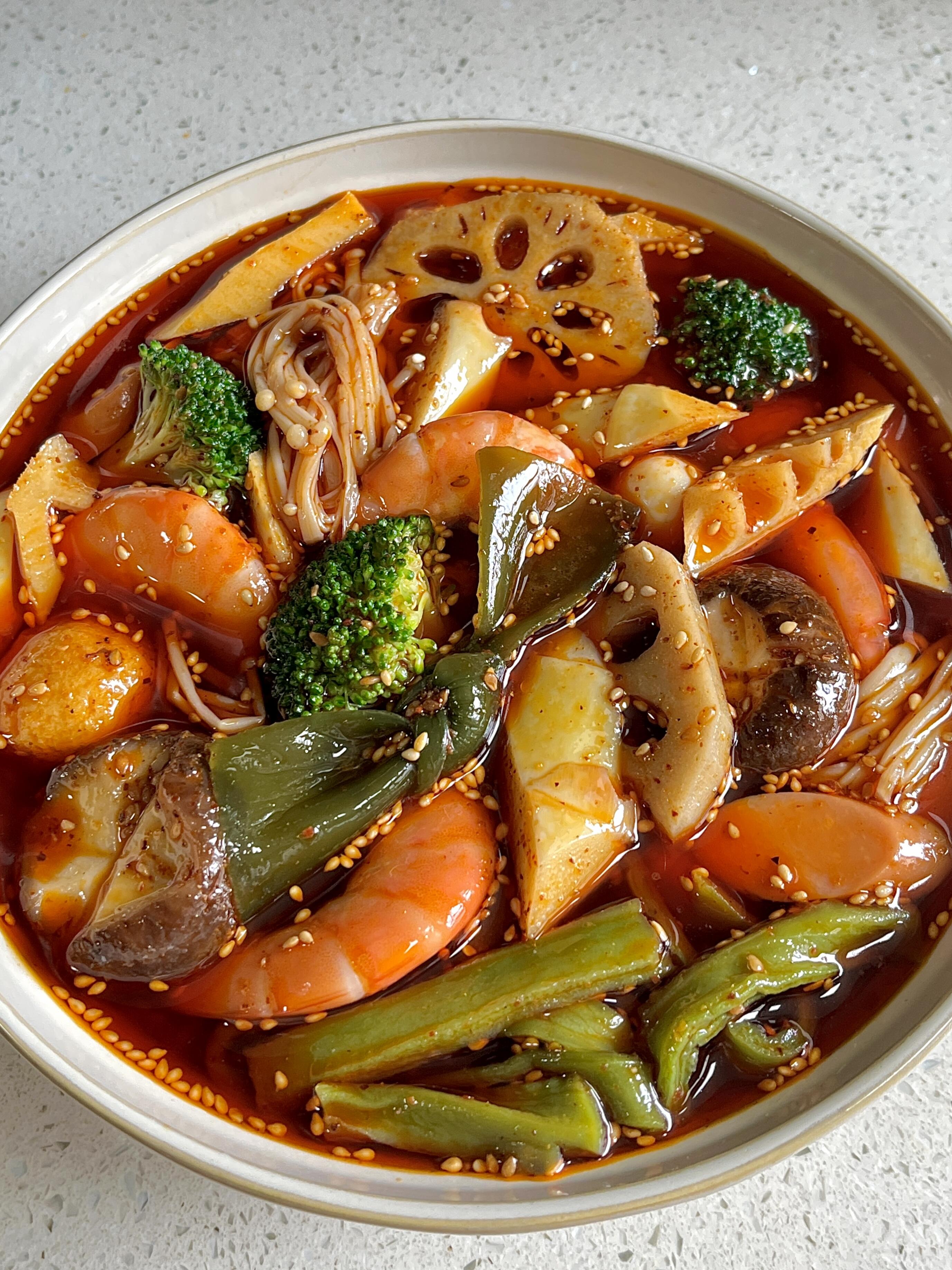 香到邻居来敲门！家常钵钵鸡，香辣过瘾巨解馋夏天的快乐，一半是冰饮给的，另一半就