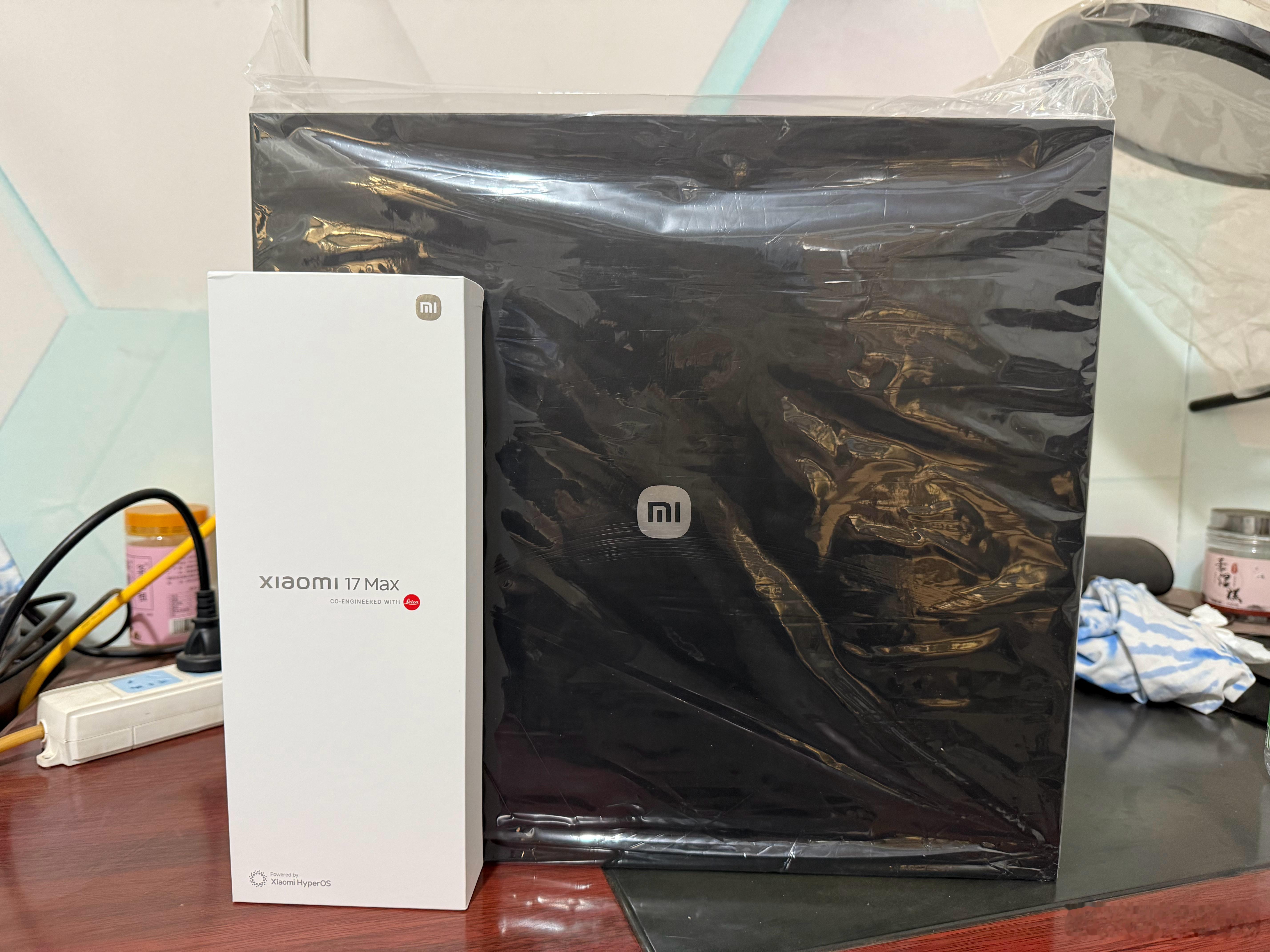 预售开启就给父亲定了一台小米17Max，512G本来5399的起售价国补到手4