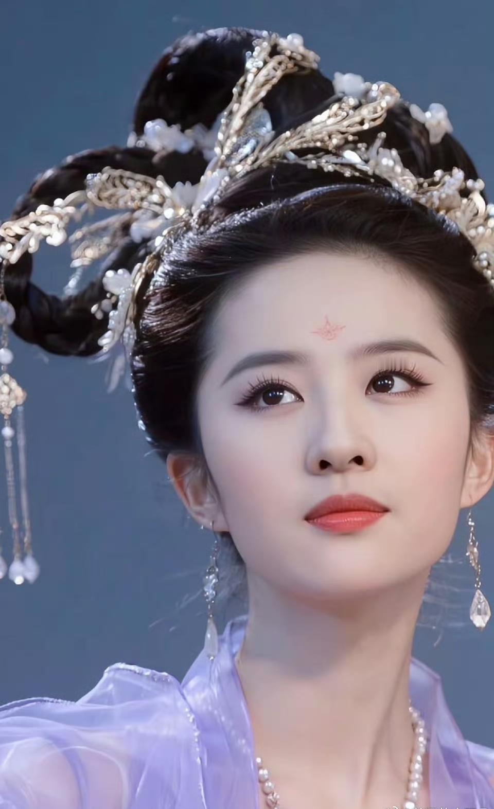 嫦娥仙子集合了！个个美若天仙，婀娜多姿，仪态万方，把古装之美展现的淋漓尽致！