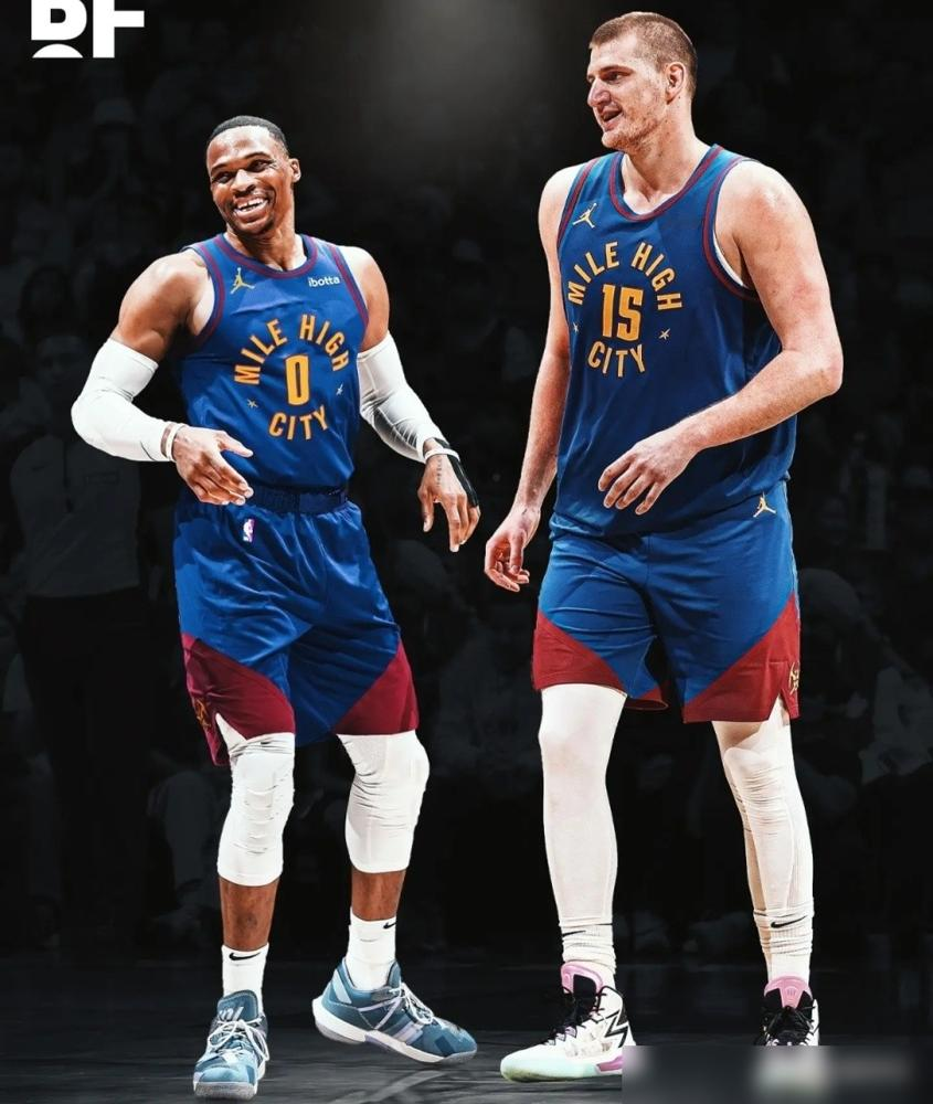 中锋赛季场均三双，NBA独一份，还是个二轮秀。约基奇781场就干到181次三双，把用了1039场的大