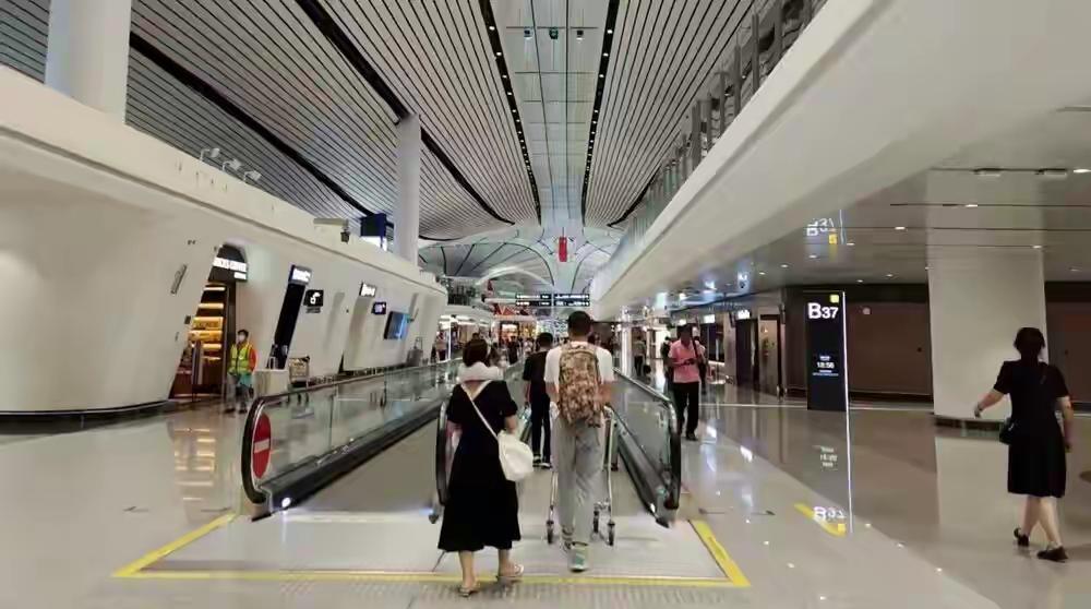 2000万老外潜入中国？咱咋毫无察觉！国际航司的朋友最近快笑开花了！说飞中