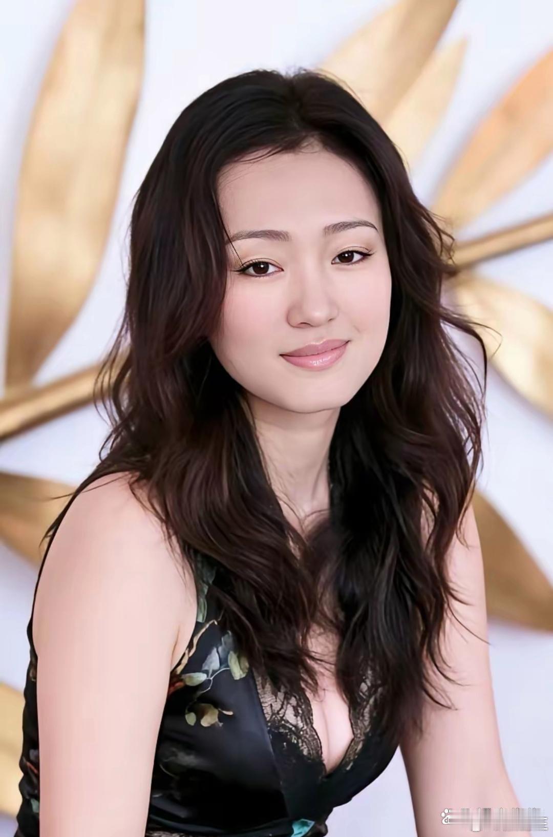 巩俐凭东方气韵震撼影坛，传奇女王当之无愧！