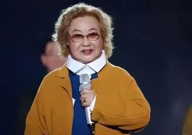 知道郭兰英退休金多少吗？说出来你可能不信，但真正震撼你的，是她拿着这笔钱干了什么